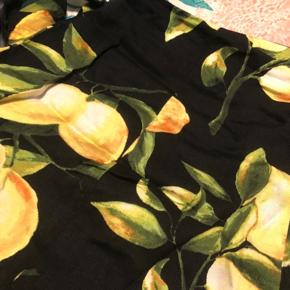closing sale❌✨LAST 1 SIZE M! Black & Lemon 2 Piece - Picture 8 of 8